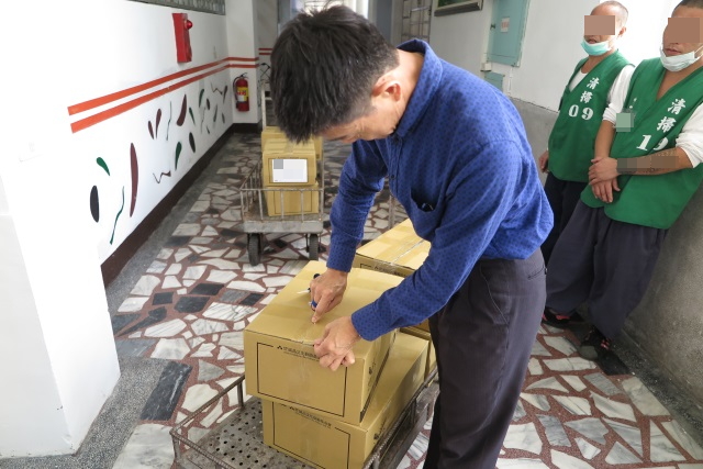 The director of Edification and Education Section opened the books boxes