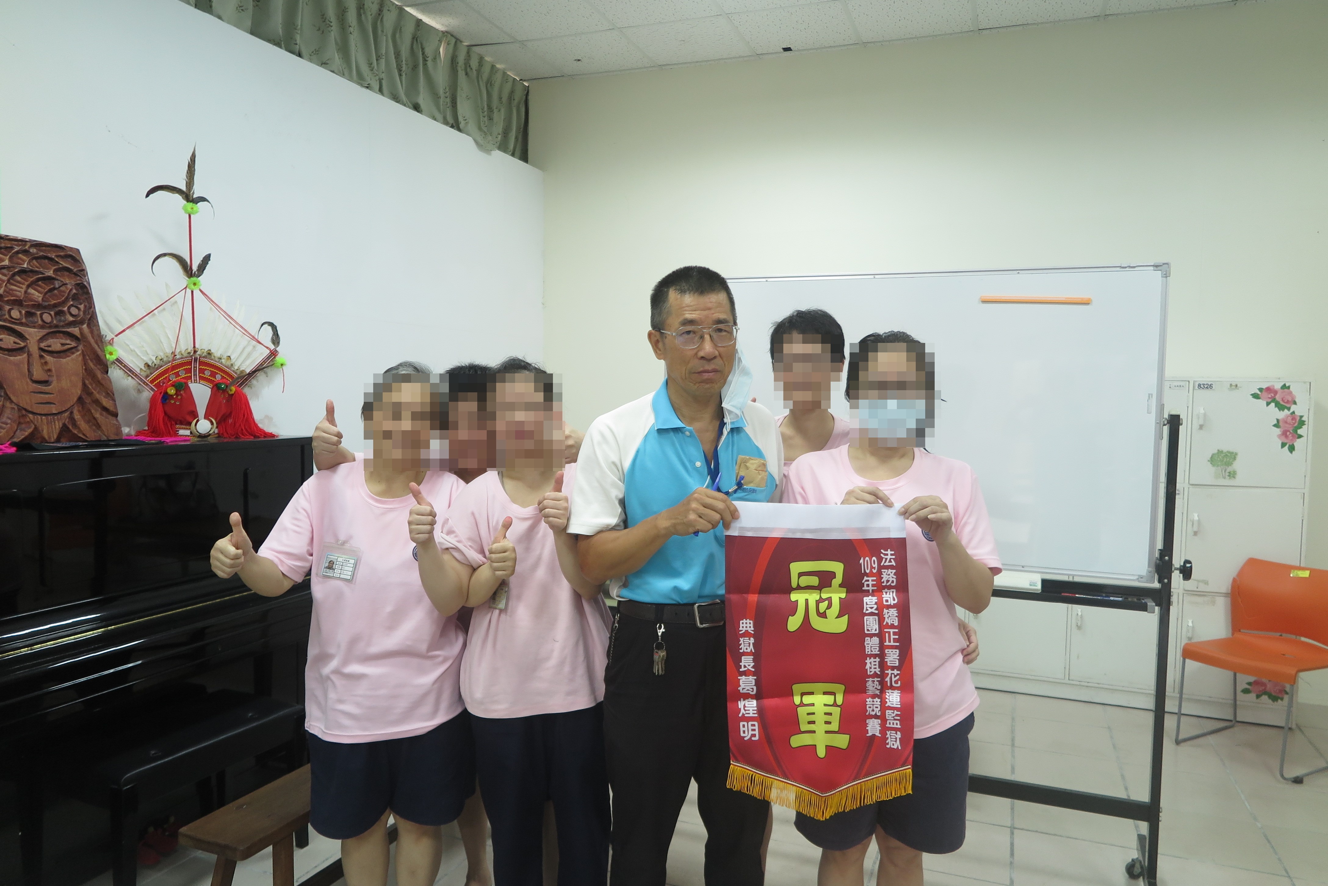 恭賀女監冠軍隊伍（女1工）