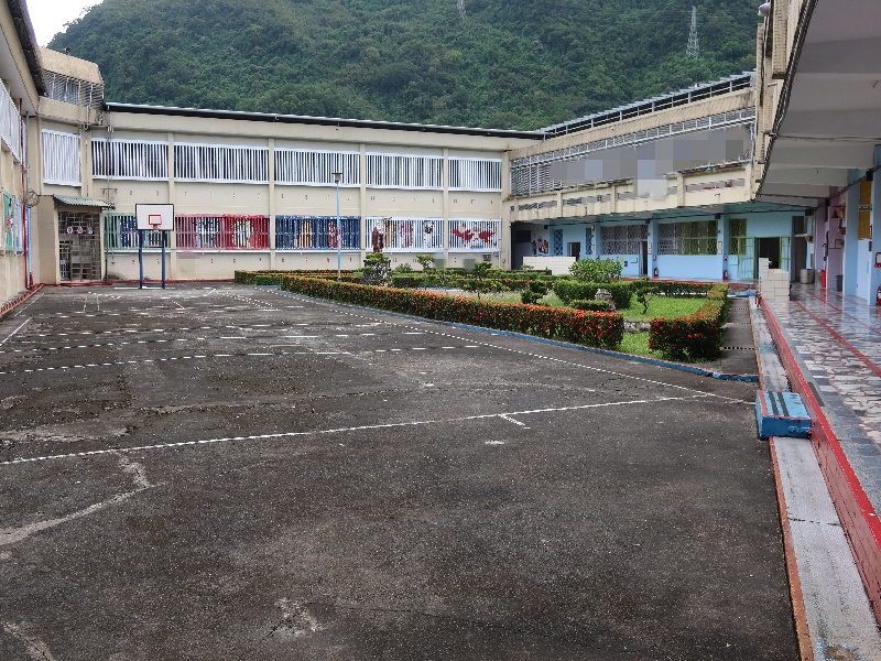 4.本校教室及校園